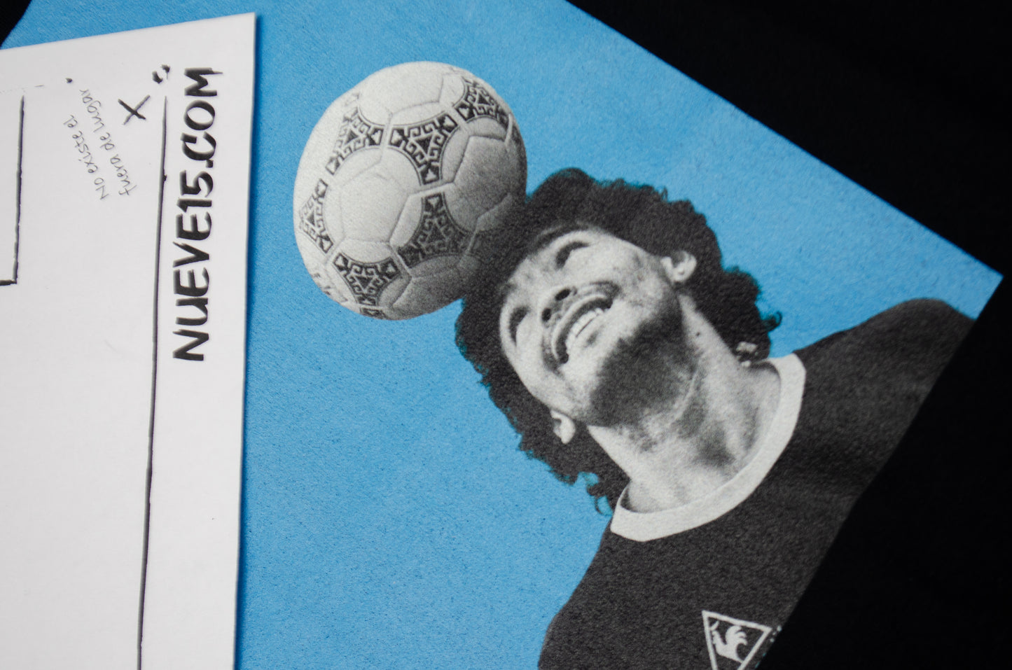 Camiseta Maradona con balón