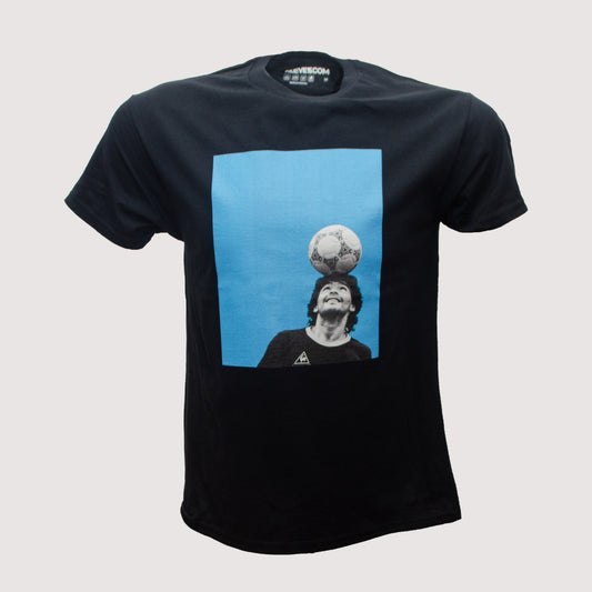 Camiseta Maradona con balón